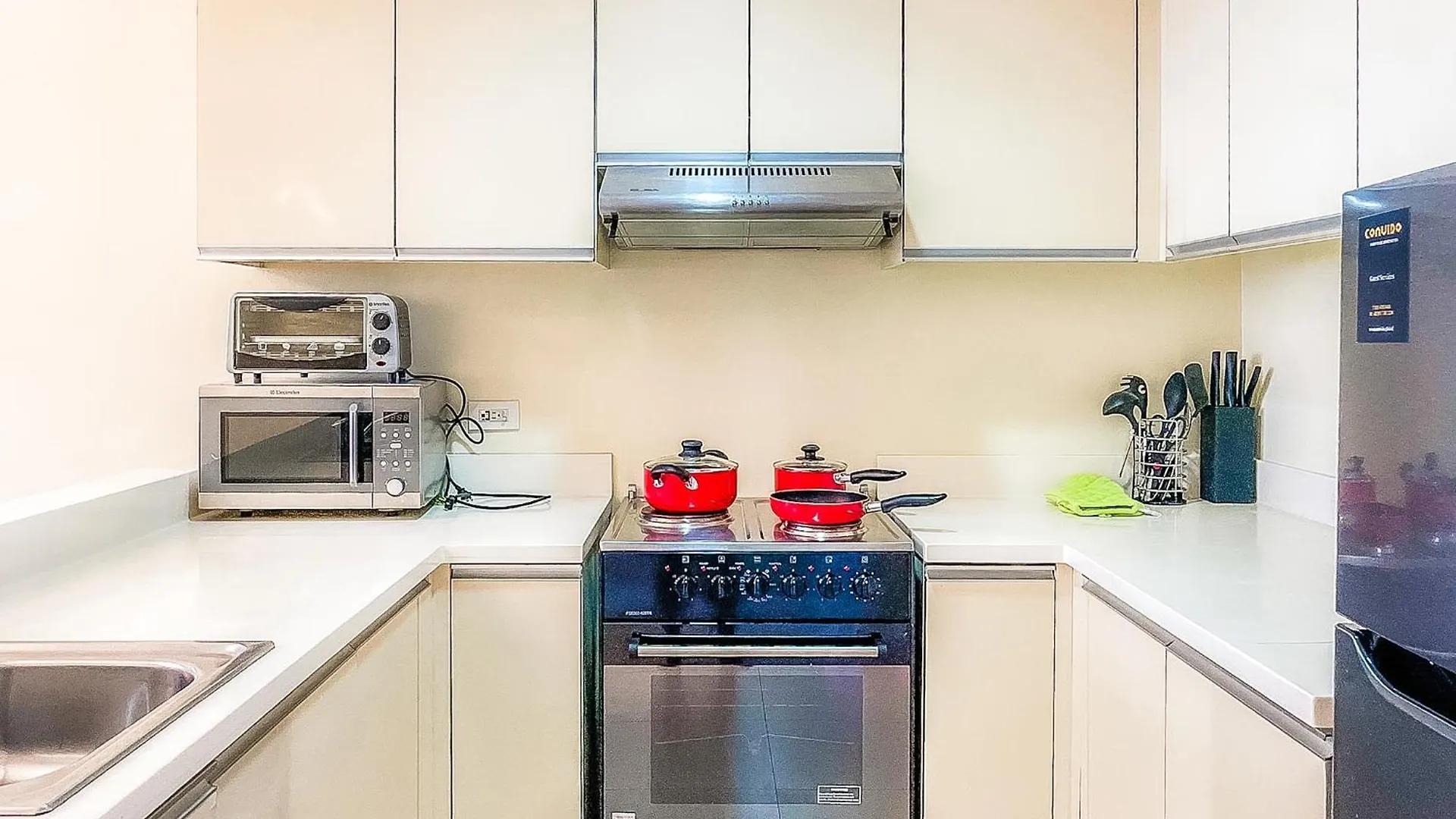 Hotel Full-Serviced Residential Apartment In The Infinity, Bgc Manila Philippines