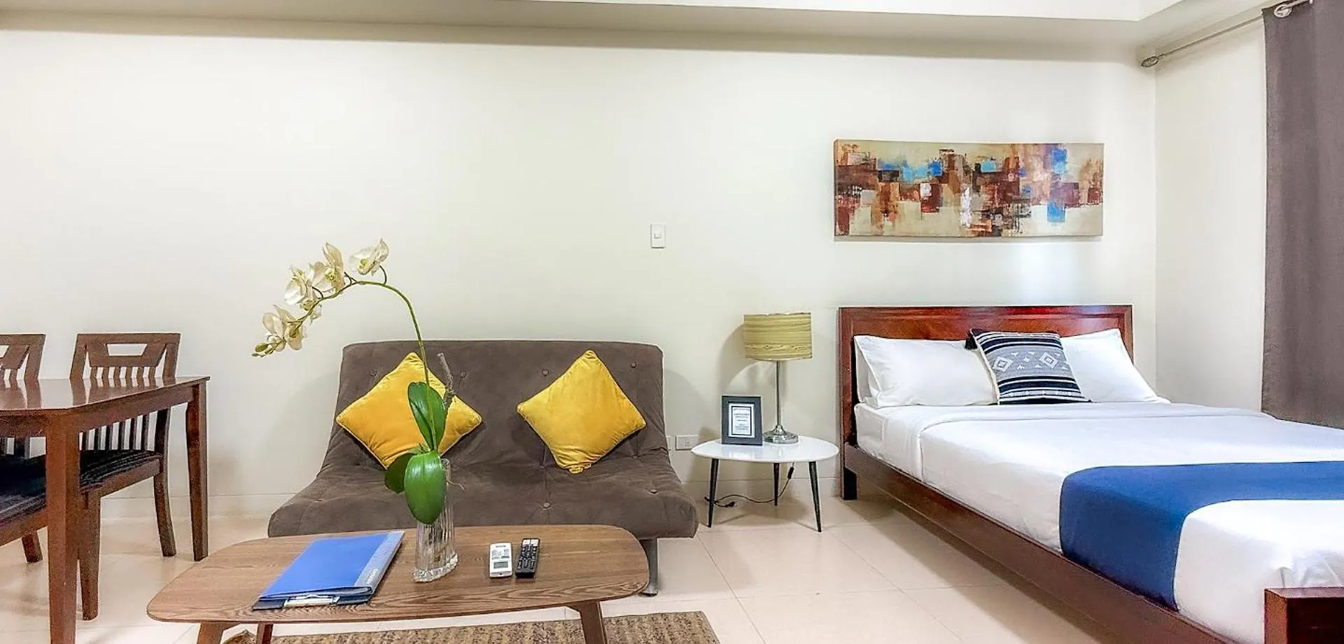 Hotel Full-Serviced Residential Apartment In The Infinity, Bgc Manila