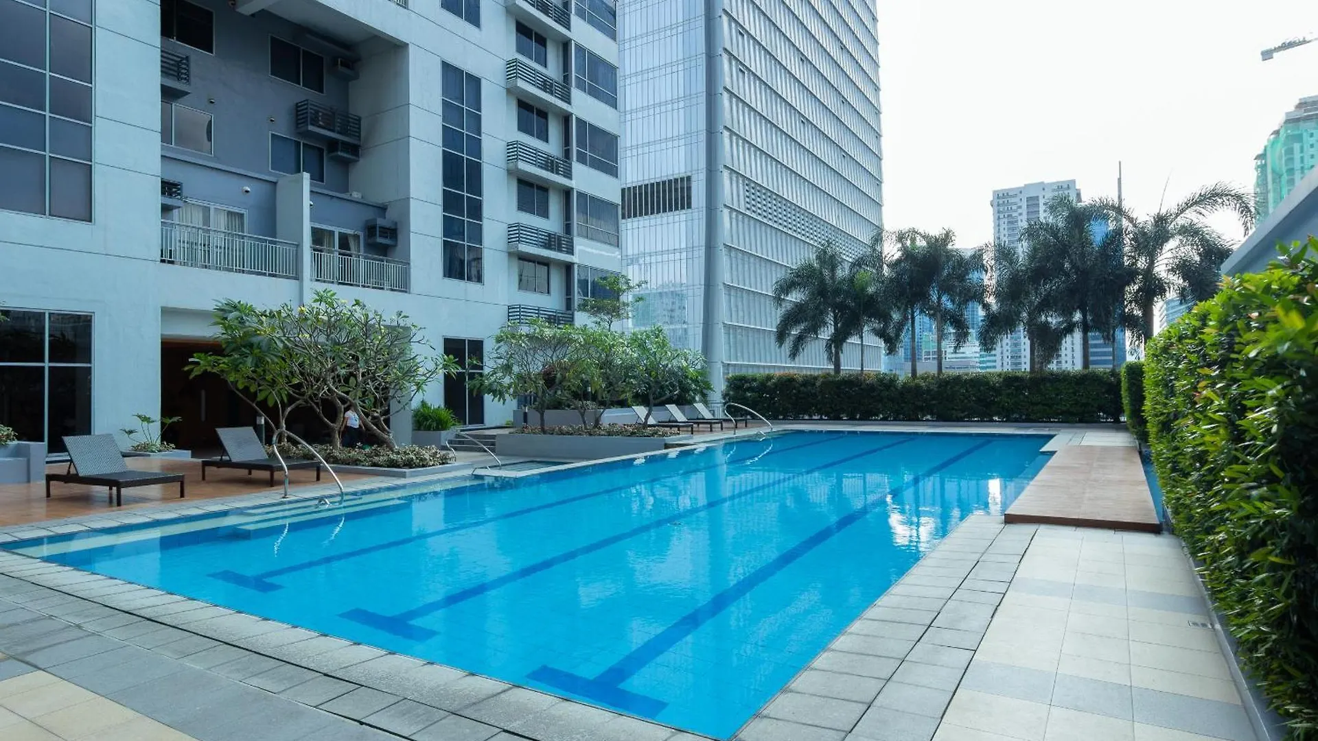 Full-Serviced Residential Apartment In The Infinity, Bgc Manila Philippines