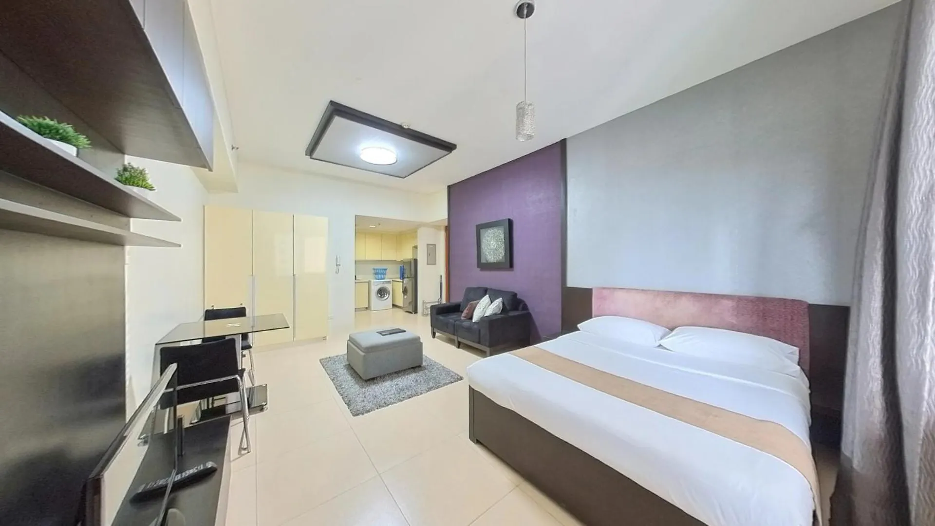 Full-Serviced Residential Apartment In The Infinity, Bgc Manila Hotel