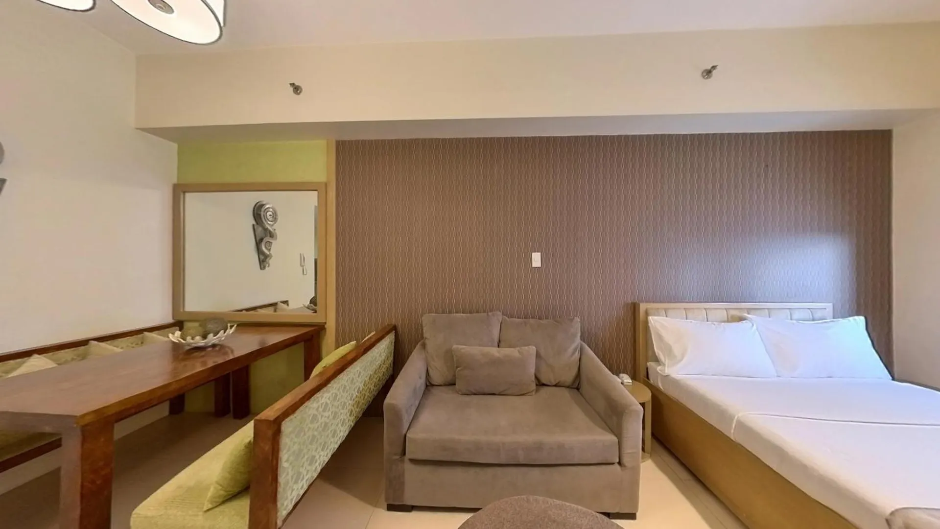 Hotel Full-Serviced Residential Apartment In The Infinity, Bgc Manila