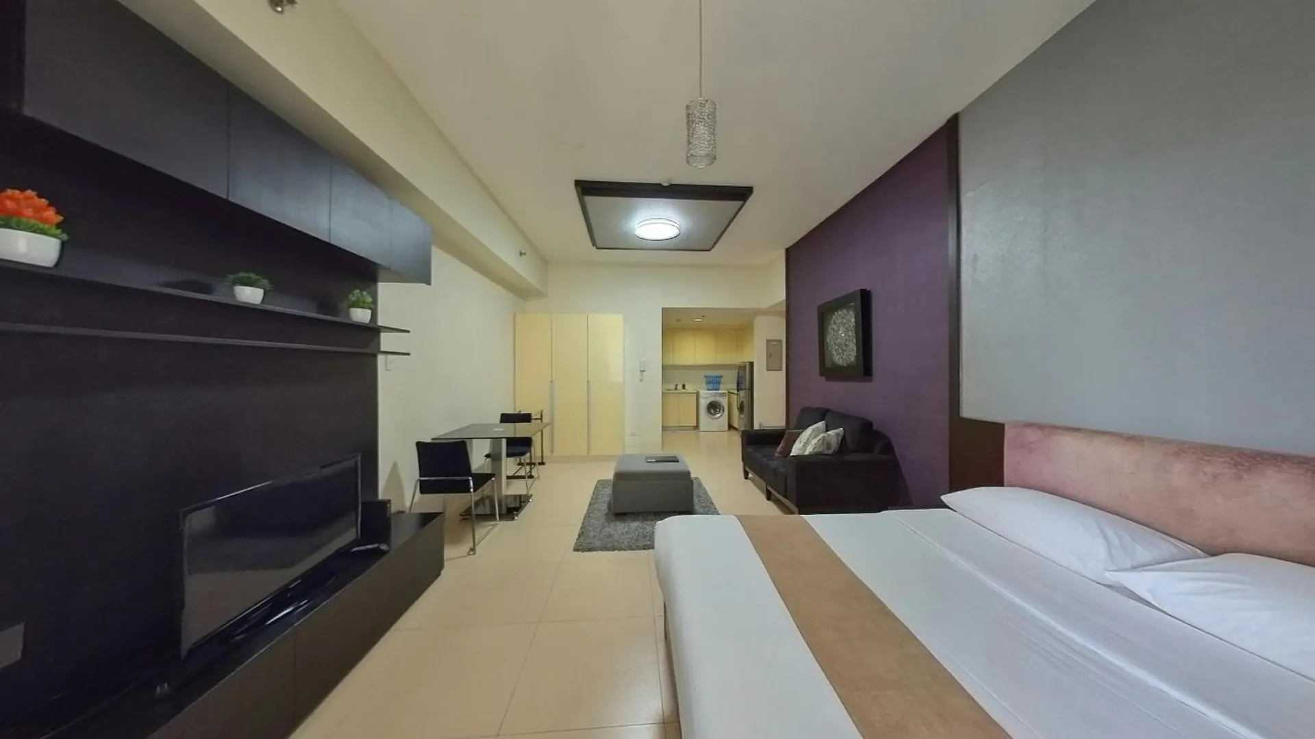 Hotel Full-Serviced Residential Apartment In The Infinity, Bgc Manila Philippines